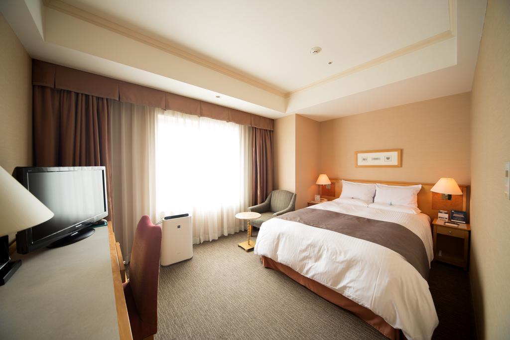 Rembrandt Hotel Ebina Esterno foto