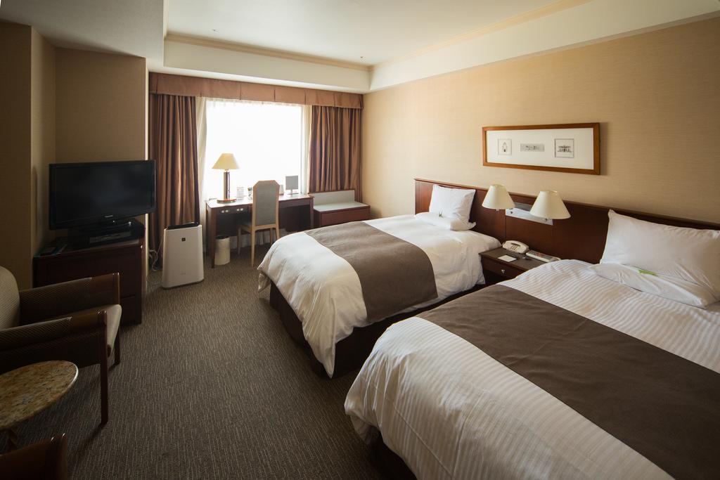Rembrandt Hotel Ebina Esterno foto