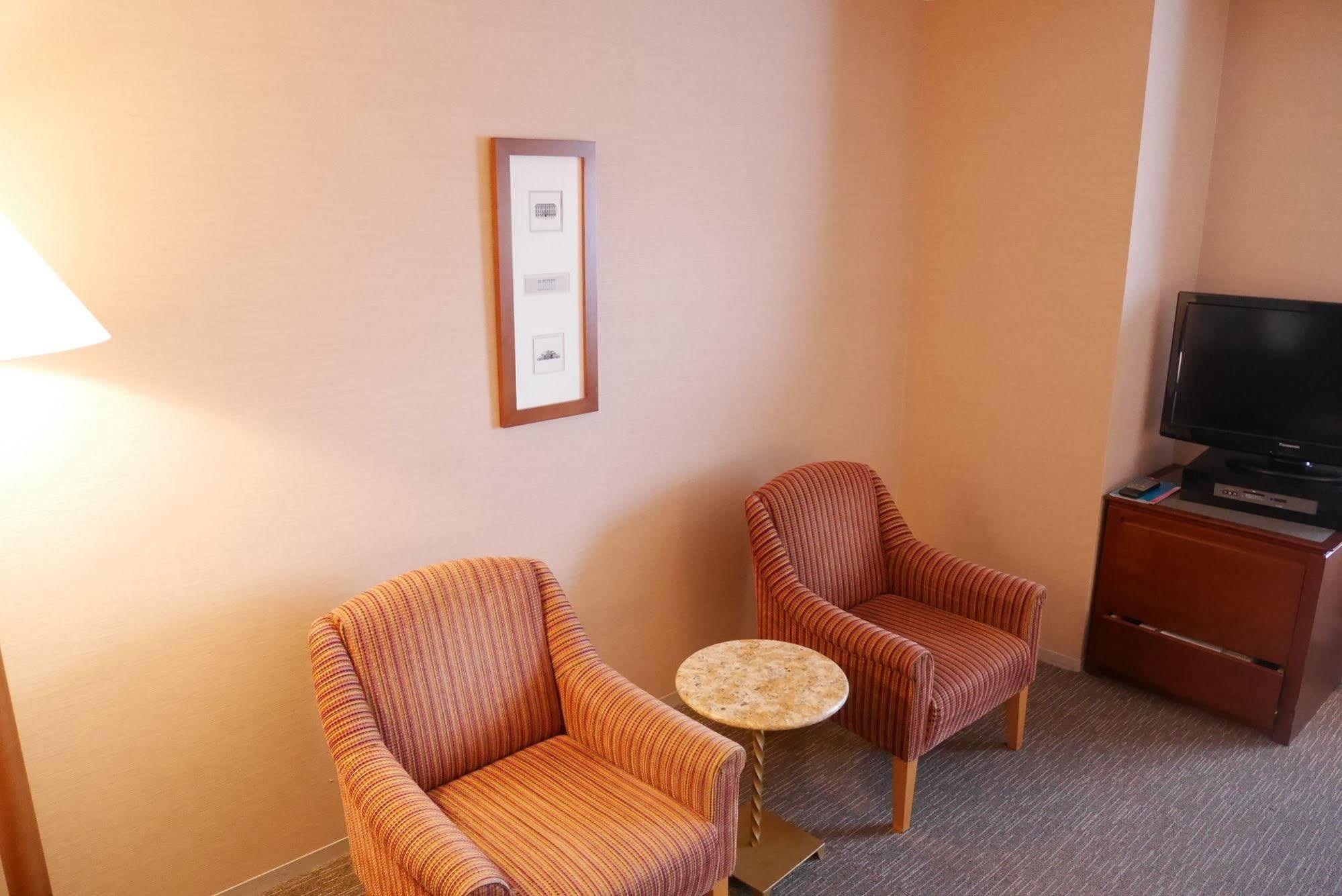Rembrandt Hotel Ebina Esterno foto