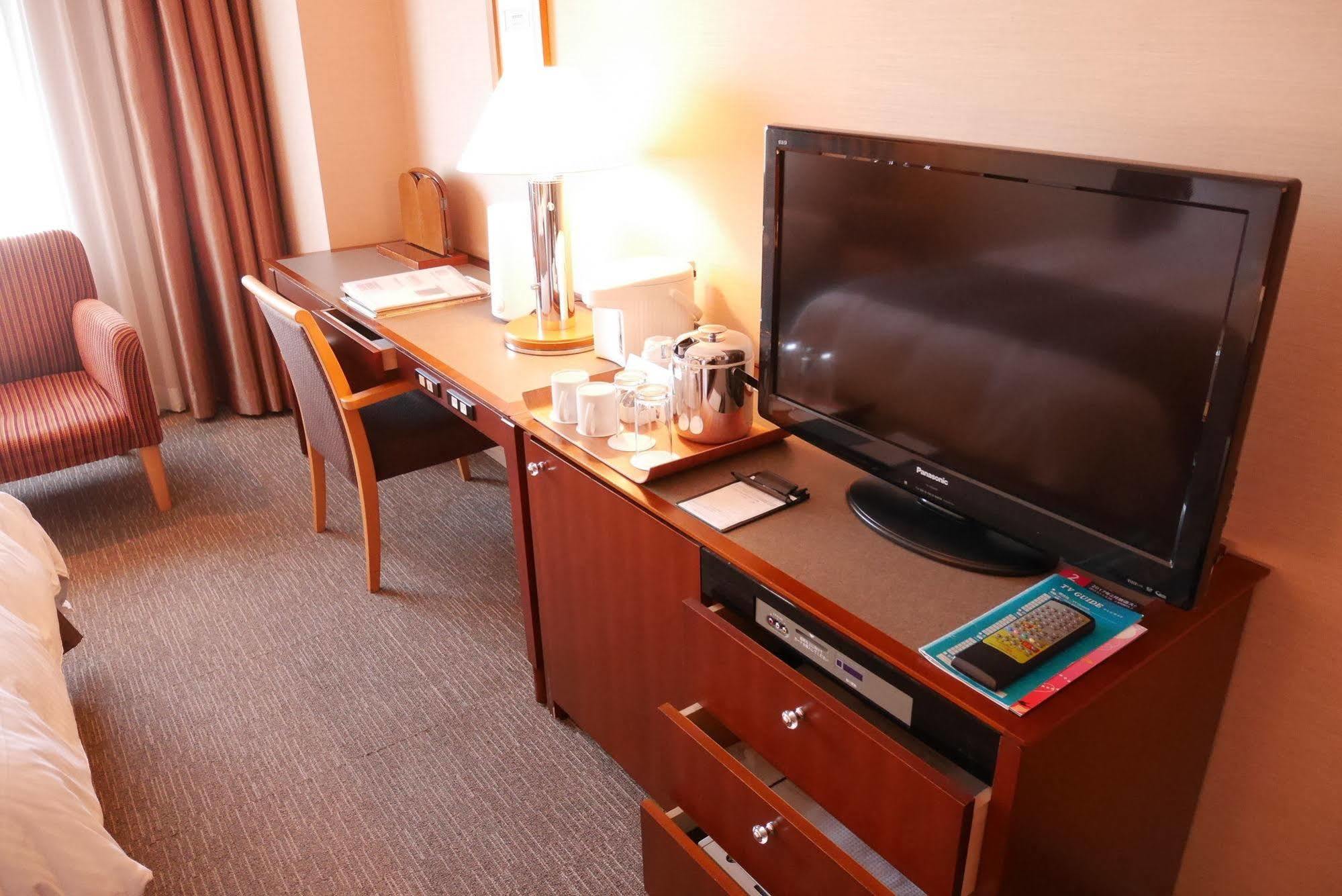 Rembrandt Hotel Ebina Esterno foto