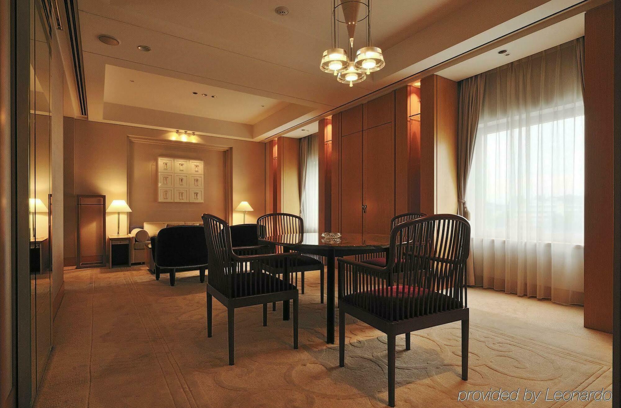 Rembrandt Hotel Ebina Esterno foto