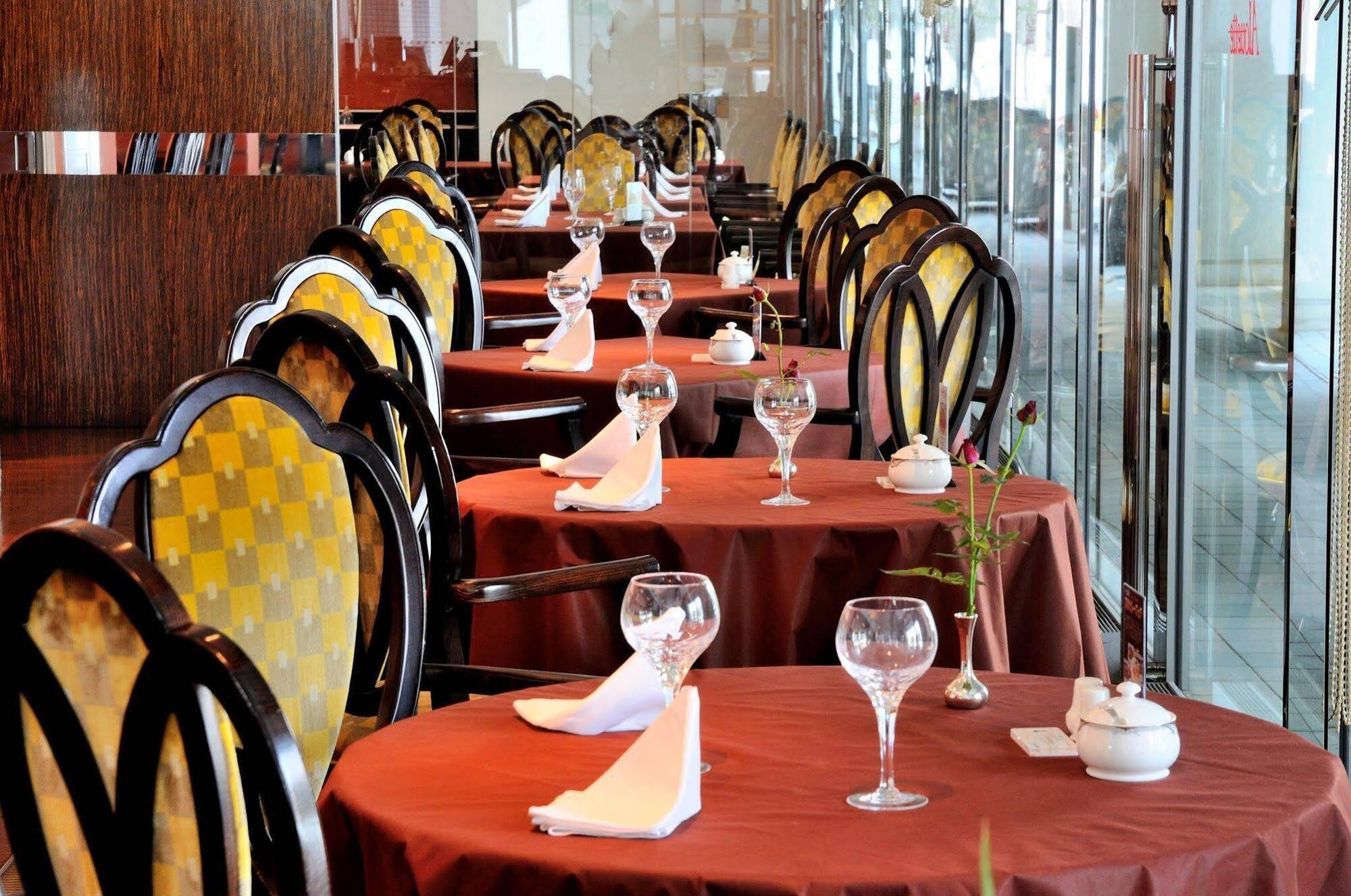 Rembrandt Hotel Ebina Esterno foto